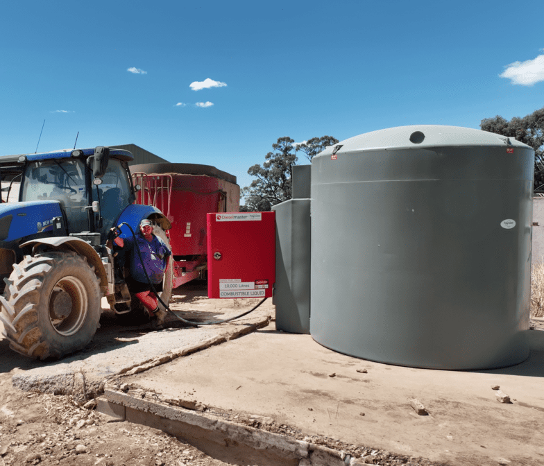 Diesel tank + tractor