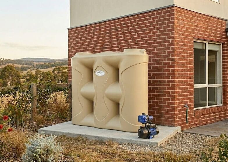 Slimline Water Tank with Pump