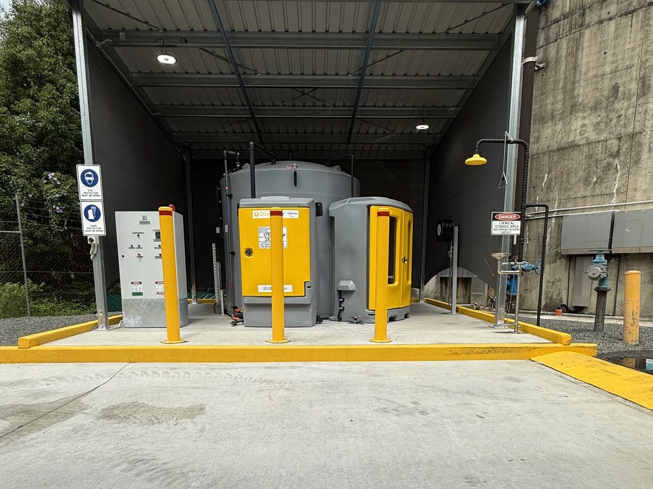 Self-Bunded Chemical Tank in safe position