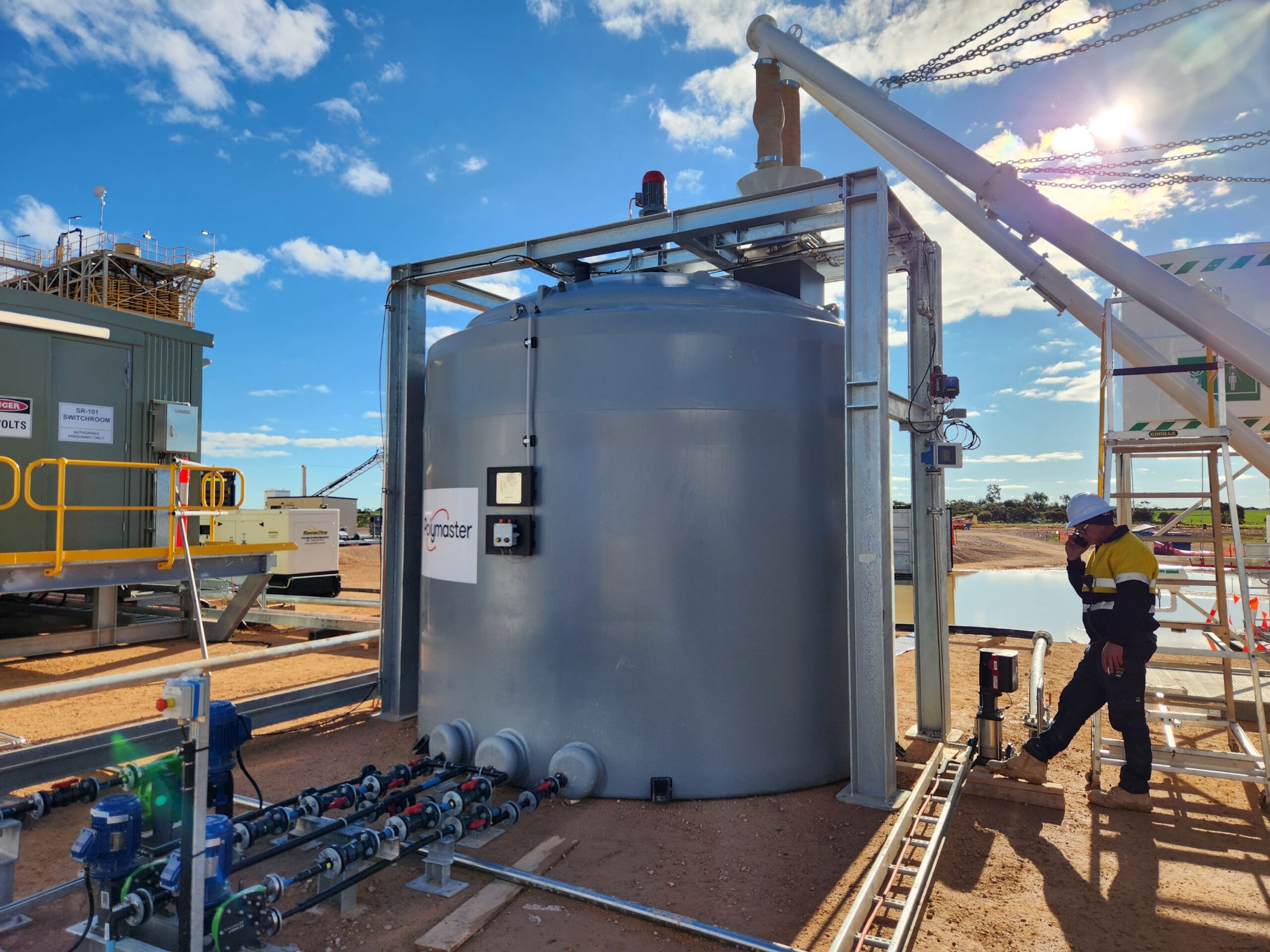 bunded chemical tank with agitator