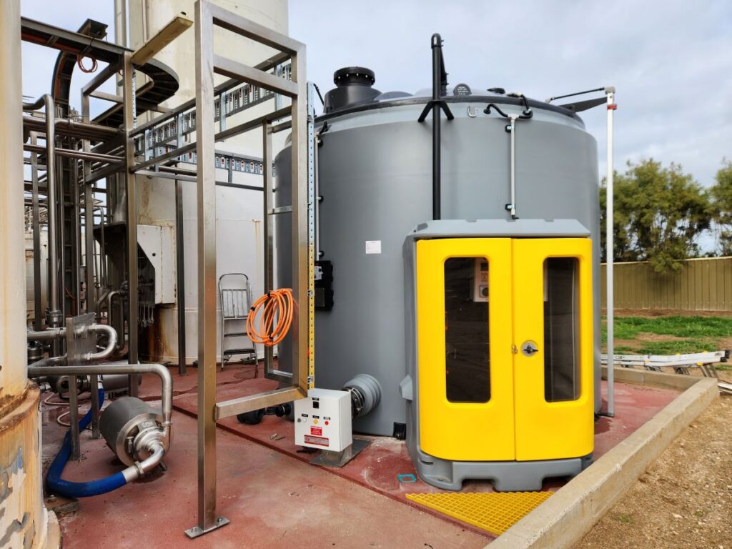 self-bunded chemical tank 4