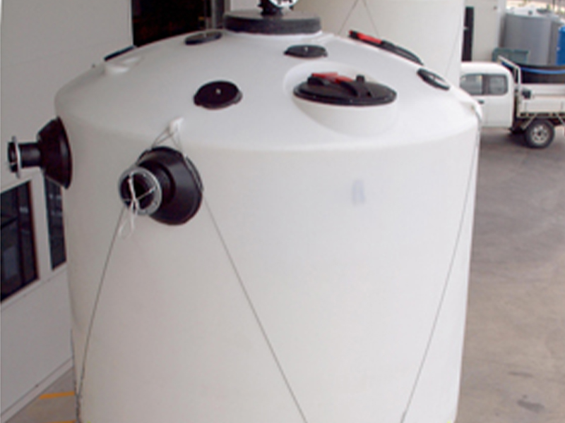 Cone bottom tank